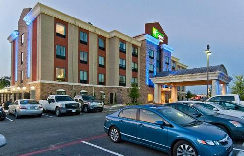 Holiday Inn Express and Suites San Antonio SE by A