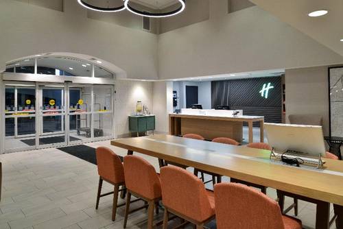 Holiday Inn & Suites Overland Park-Conv Ctr