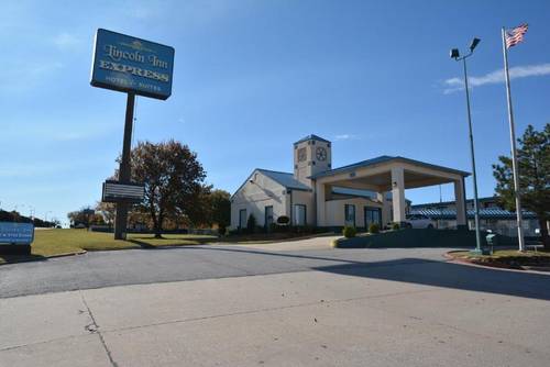Lincoln Inn Express Hotel And Suites