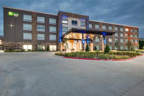 Holiday Inn Express Suites Dallas North Addison