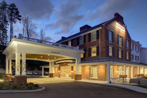 Hampton Inn & Suites Manchester