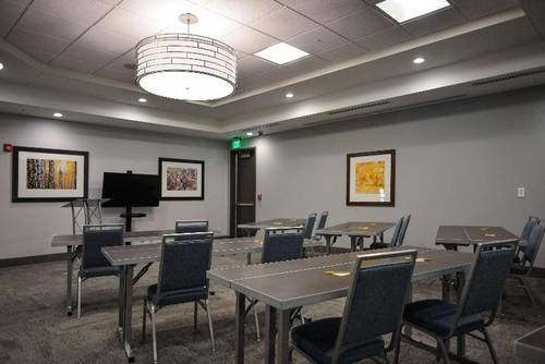Hilton Garden Inn Louisville Mall of St. Matthews,