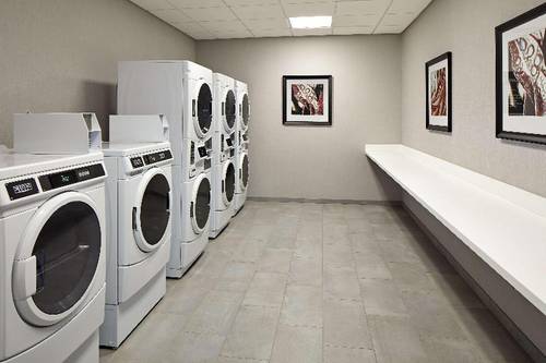 Homewood Suites by Hilton Long Beach Airport