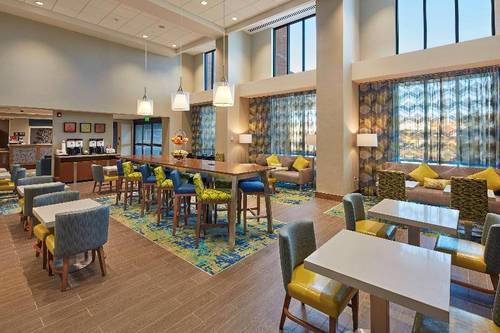 Hampton Inn & Suites Sacramento at CSUS
