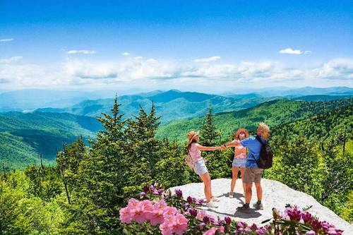 Holiday Inn Express and Suites Asheville SW - Outl