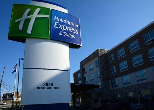 Holiday Inn Express and Suites Pittsburgh - Monroe