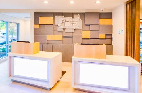 Holiday Inn Express and Suites Russellville