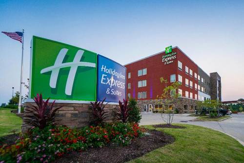 Holiday Inn Express and Suites Southaven Central -