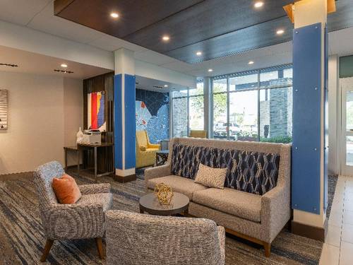 Holiday Inn Express & Suites Greenwood Mall