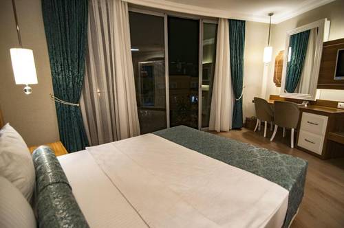 Exelans Hotel & Spa