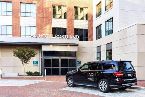 AC Hotel Portland Downtown/Waterfront