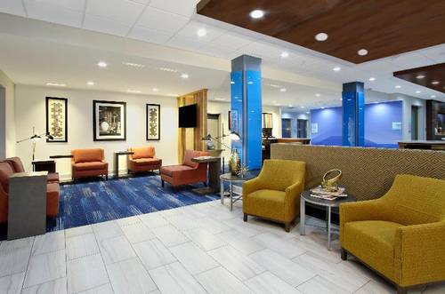 Holiday Inn Express & Suites Lake Charles South