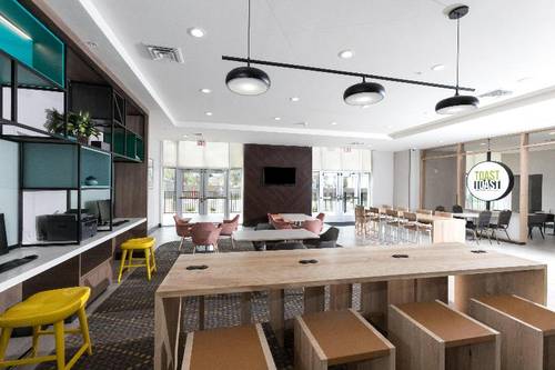 Holiday Inn Hotels and Suites Mount Pleasant