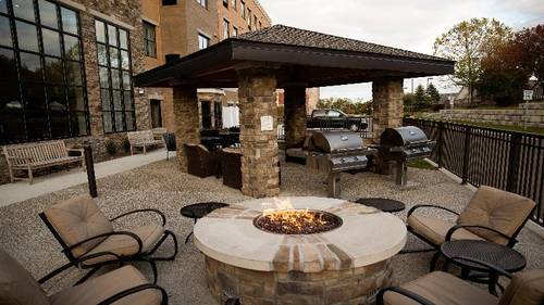 Staybridge Suites Auburn Hills - Crossing Drive