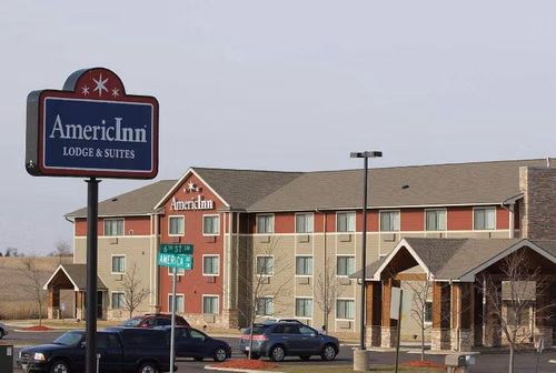 AmericInn by Wyndham Cedar Rapids/CID Airport