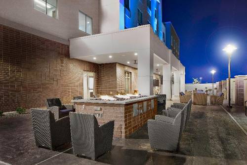 Holiday Inn Express & Suites Lubbock Central - Uni