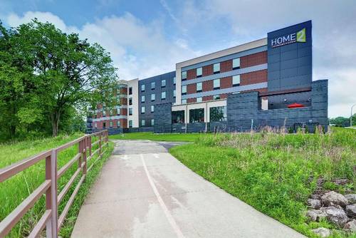 Home2 Suites by Hilton Rochester Mayo Clinic Area
