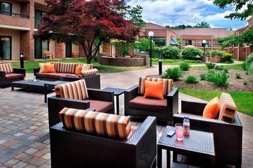 Courtyard Hartford Windsor