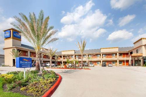 Baymont Inn & Suites Houston Hobby Airport