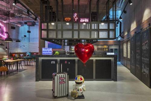 Moxy Frankfurt City Center