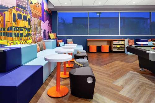 Tru by Hilton Gilbert