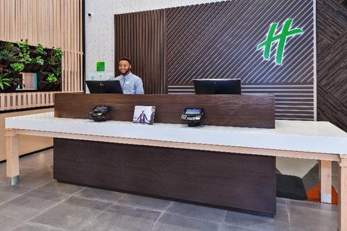 Holiday Inn & Suites Toledo Southwest - Perrysburg
