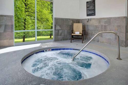 Country Inn & Suites by Radisson, Asheville Downto