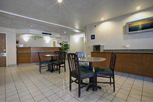 Americas Best Value Inn Suites Racine