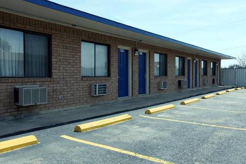 Americas Best Value Inn Comanche