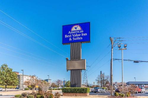 Econo Lodge Inn & Suites Oklahoma City