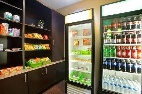 La Quinta Inn Suites By Wyndham Pearsall