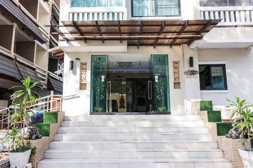 Natural Beach Hotel And Baan Sila