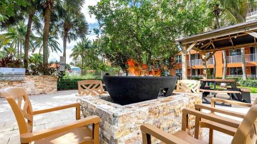Vacation Village At Weston