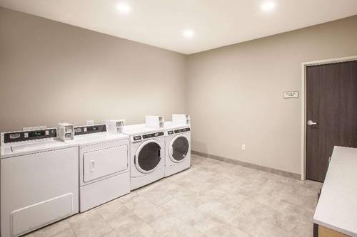 La Quinta Inn Suites By Wyndham Tulsa Broken Arrow