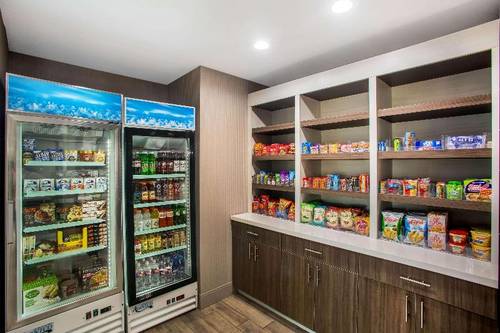 La Quinta Inn Suites By Wyndham Pittsburg