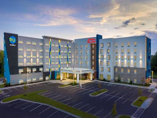 Hampton Inn Suites Charlotte Airport Lake Pointe