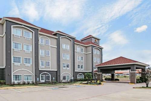 La Quinta Inn Suites By Wyndham Paris