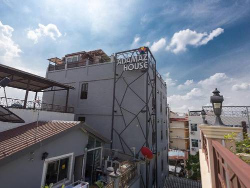Adamaz House