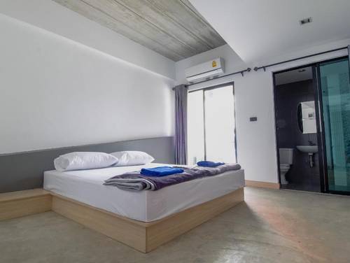 Bed Room At Suvarnabhumi Airport