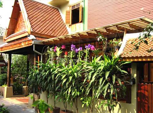 Lamphu Tree House Boutique Hotel