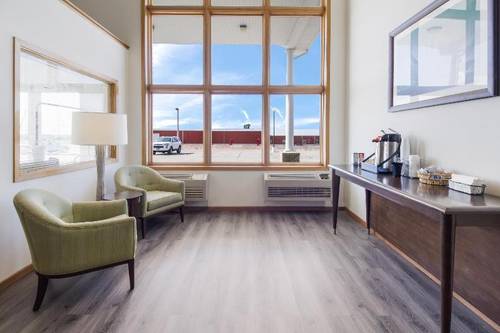 Alliance Hotel & Suites a Howard Johnson Wyndham
