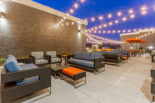 Holiday Inn & Suites Cedar Falls-Waterloo Event Ct
