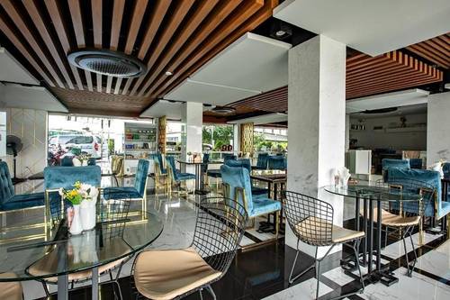 Holatel Hotel Phitsanulok by ZUZU