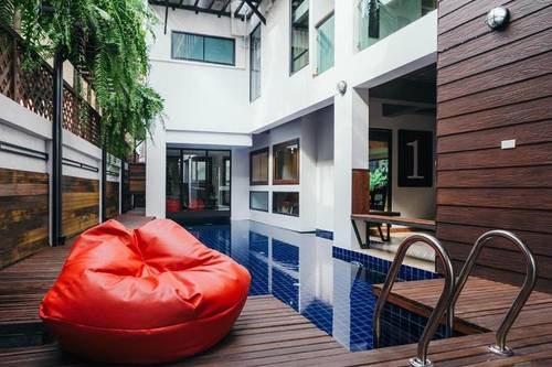 33 Poshtel by ZUZU