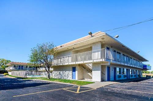 Motel 6 Mitchell