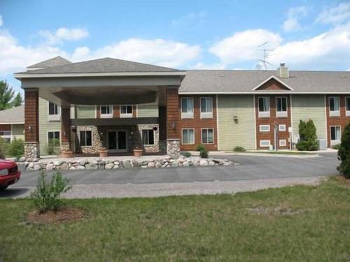 Pellston Lodge Magnuson Hotel