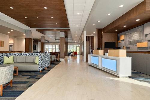 Holiday Inn Express And Suites Dalton - Walnut Ave