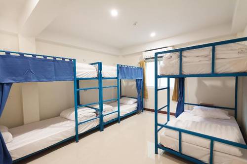 Happy Hostel