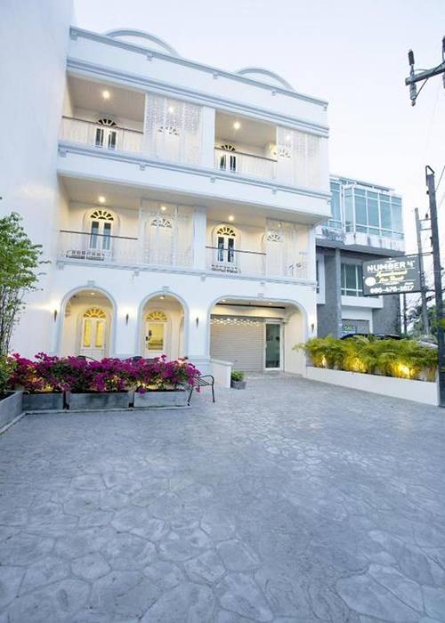 Number 4 Apartment