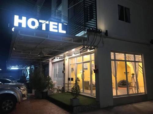 Day II Hotel by ZUZU